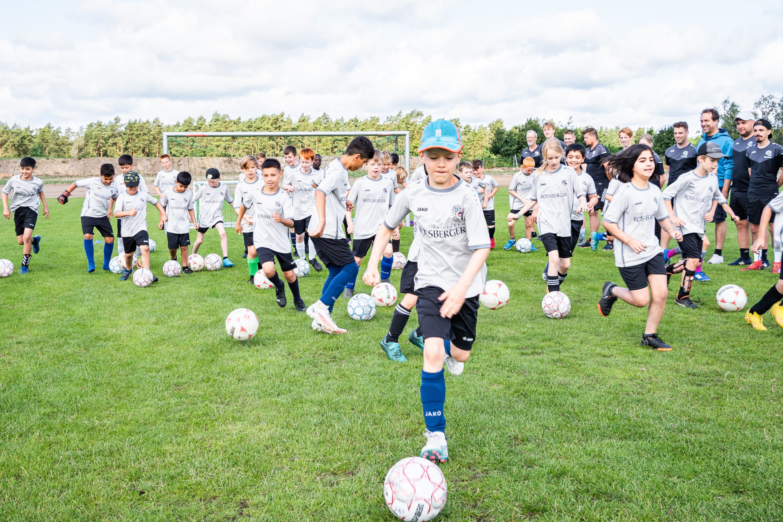 Lünecom unterstützt Fußballschule des Ochtmisser Sportvereins - Theresa Gessert-3